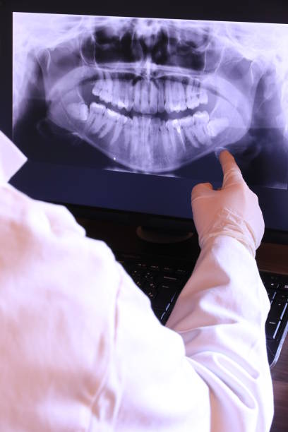 Best Emergency Cosmetic Dentistry (e.g., broken veneers) in Livonia, MI